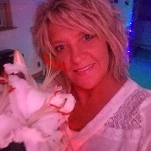 Meet your Posher, Sharon